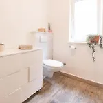 Nora Apartment *