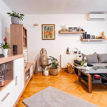 Nora Apartment