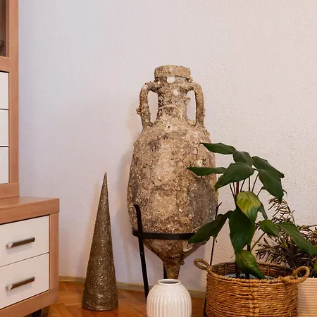 Apartment Nora Omis